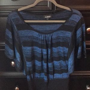 Free flow Amy Byer top